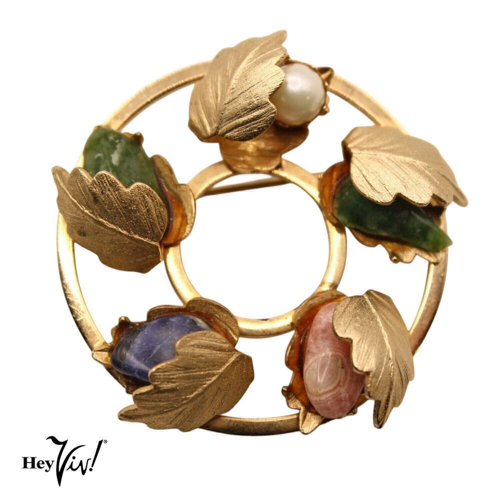 Vintage Sarah Coventry Circle Wreath Pin Signed Gold Leaves Stone Pearl -Hey Viv